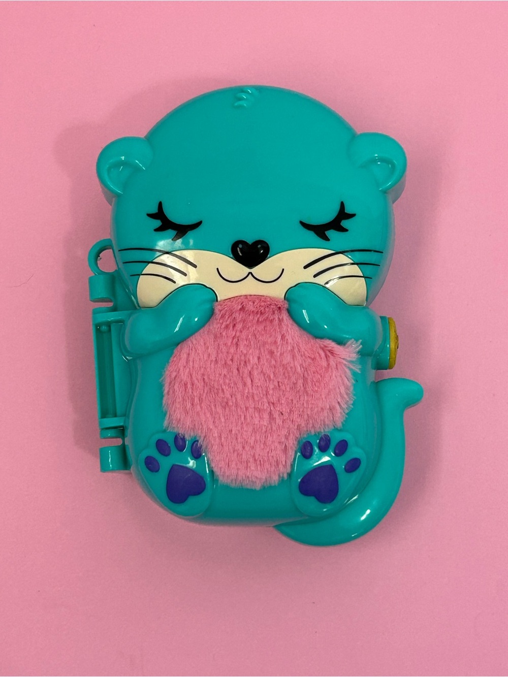 Mattel Polly Pocket Otter Compact Playset - With Mini Penguin